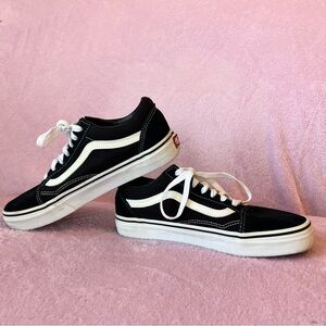 Vans Old Skool Black and White Skater Shoes Size 7.5